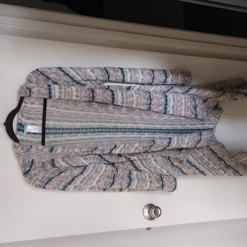 Maurices long sleeve hanky hem sweater
